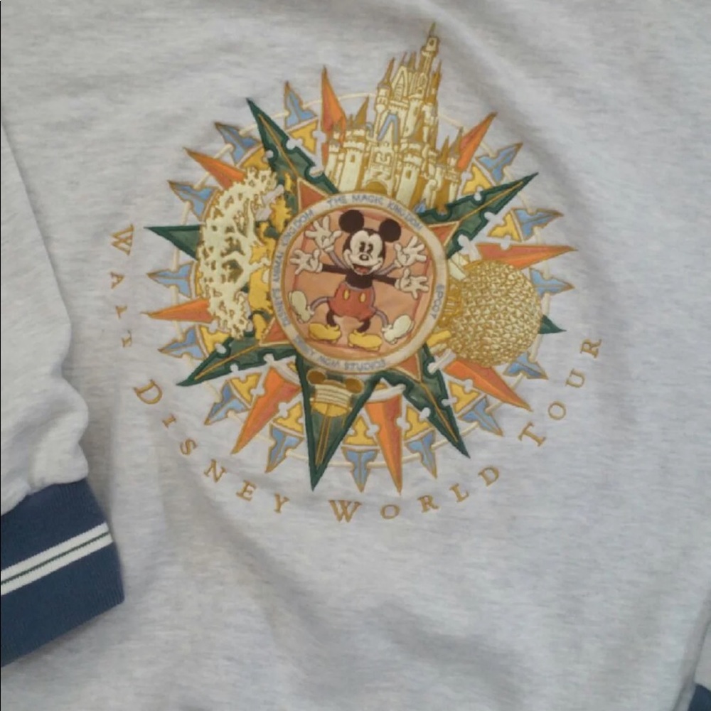 LOOKING FOR walt disney world tour sweatshirt - Picture 3 of 8